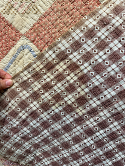 Vintage Quilt - Baskets
