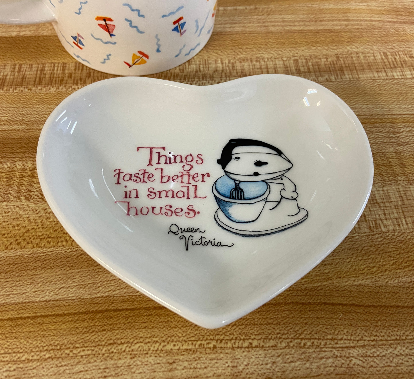 Small Houses Heart-Shaped Dish