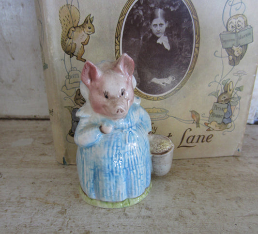 Aunt Pettitoes Figurine